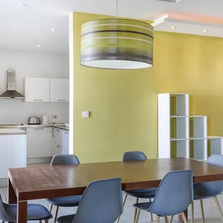 Apartamento Suite-hosted By Sweetstay
